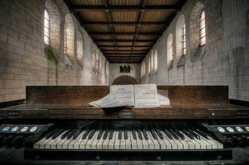 Urbex - Church of the raven