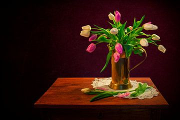 Une nature morte : Tulipes sur Carola Schellekens