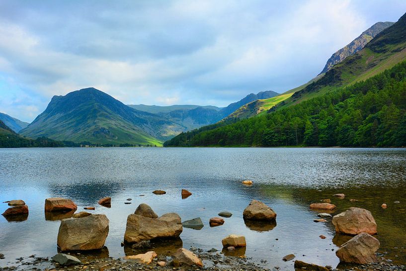 Buttermere am Abend von Gisela Scheffbuch