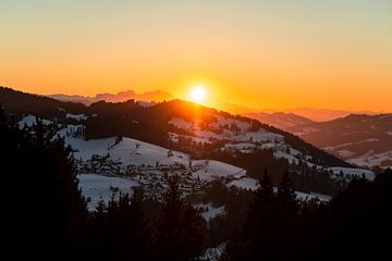 Sonnenuntergang über dem Säntis vom Hörnle im Allgäu von Leo Schindzielorz