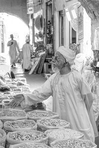 Bazar oriental à Oman en monochrome
