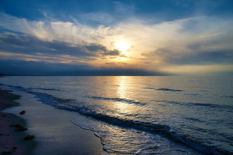 Sunset on the beach of the Baltic Sea, romantic by Martin Köbsch