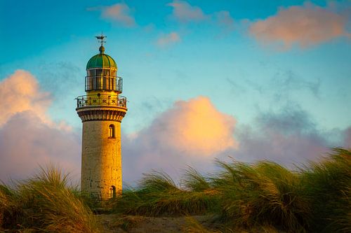Sonnenuntergang in Warnemünde von Martin Wasilewski