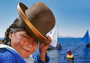 Aymara-Indianerin mit Melone am Titicacasee, Bolivien