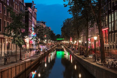 Put on the red lights