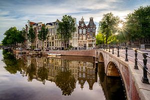 Zonnestralen op de Keizersgracht te Amsterdam