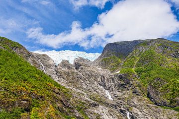 Uitzicht op de Supphellebreen gletsjertong bij Fjærland in Nee van Rico Ködder