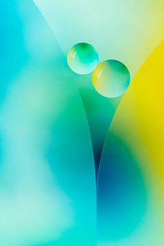 Kreise | abstrakt / Öltropfen auf Wasser von Marianne Twijnstra