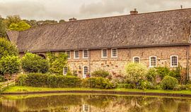Bijgebouw van Kasteel Erenstein in Kerkrade by John Kreukniet
