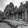 Moine dans les ruines d'Angkor Wat au Cambodge. sur Jan Fritz