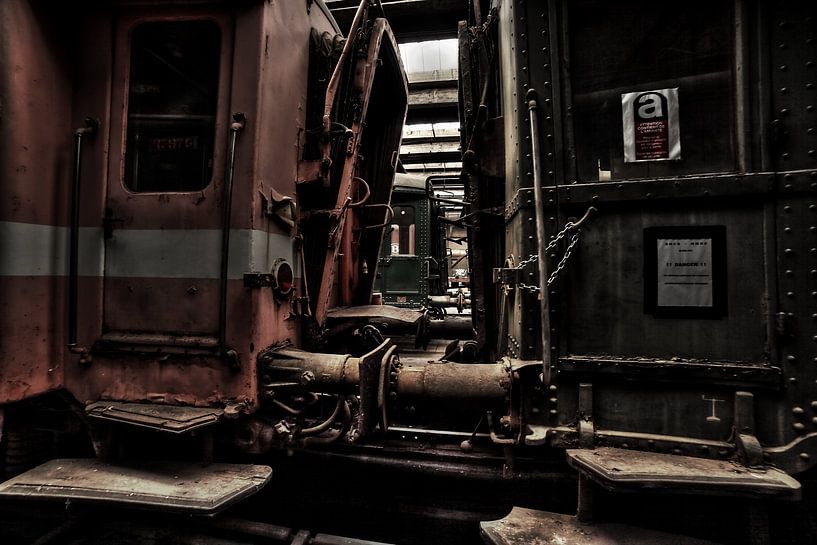 Urbex s'entraîne dans un hall abandonné par Dyon Koning