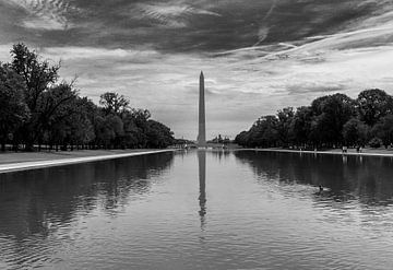 Washington Monument in reflecting pool