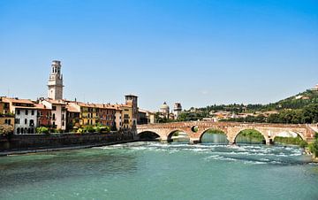 Ponte Pietra sur Gert Tijink