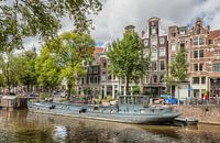 Woonboot in de Amsterdamse Grachten van John Kreukniet thumbnail