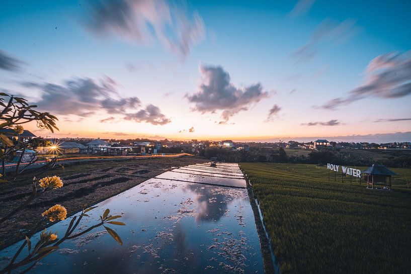 Bali by Hello Pompoyo