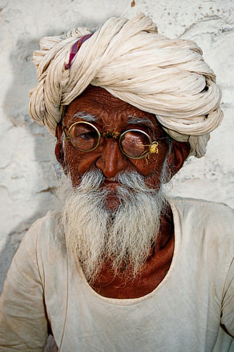 Ein zeitloses Porträt aus Rajasthan, Indien.