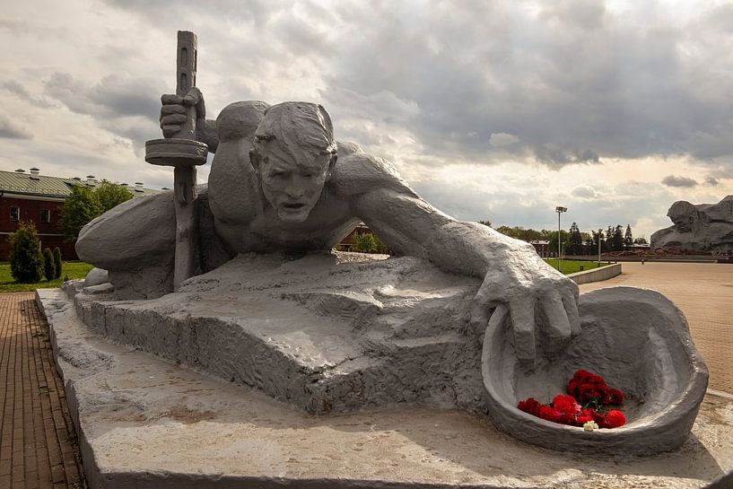 La statue de la Soif dans la forteresse des héros de Brest, en Biélorussie. par Adelheid Smitt