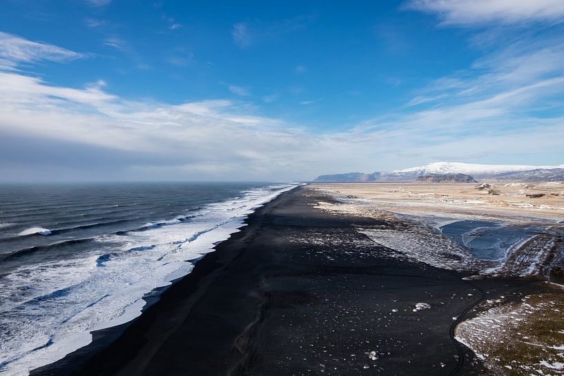 Plage de sable noir en Islande par Annika Koole
