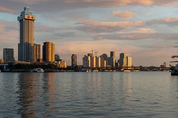 Panorama van Rotterdam, zonsopgang van Ruurd Dankloff