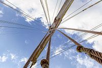 Ship's mast