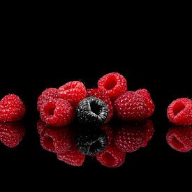 Raspberries by Vovk Serg