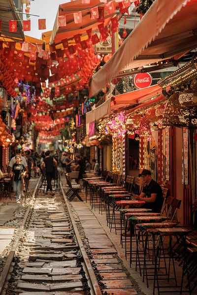 Train Street Hanoi, Vietnam by Patrick Fotografeert