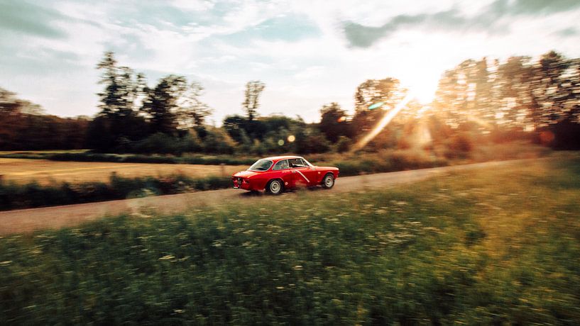Alfa Romeo GT 1300 JUNIOR von car photography