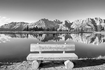 Endroit préféré sur le Kaisergebirge près d'Ellmau Scheffau en noir et blanc sur Manfred Voss, Schwarz-weiss Fotografie
