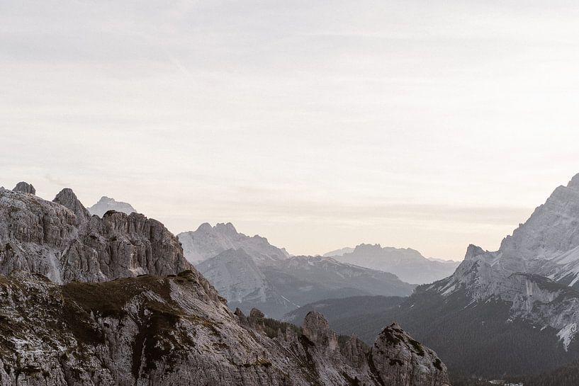 Chaîne de montagnes des Dolomites, Italie | Pays | Photographie de voyage par Wianda Bongen