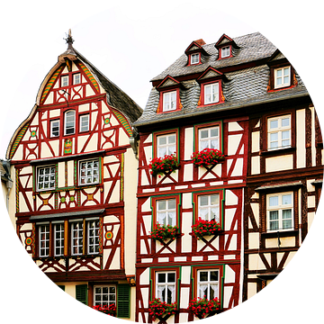 Half-Timbered House in Bernkastel van Gisela Scheffbuch