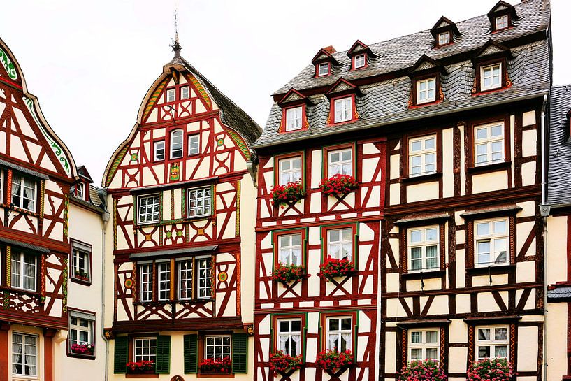 Half-Timbered House in Bernkastel van Gisela Scheffbuch