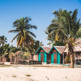 Tropical village on the beach near Morondava, Madagascar by Expeditie Aardbol