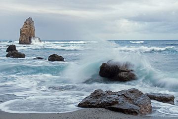 Playa de Portizuelo Asturië Spanje van Miranda Bos