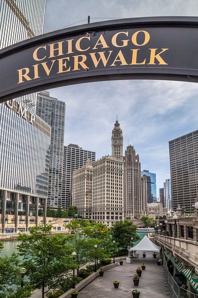 CHICAGO Riverwalk by Melanie Viola