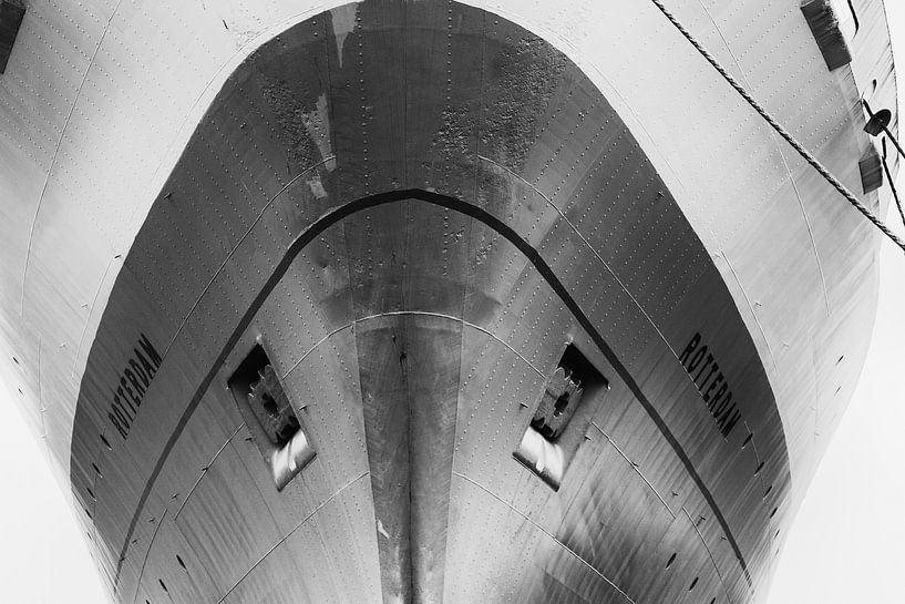 Bow SS Rotterdam by Ilya Korzelius