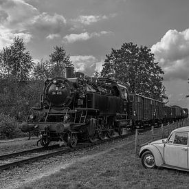 Oltimer rencontre le train à vapeur et la coccinelle VW sur Marcel Timmer