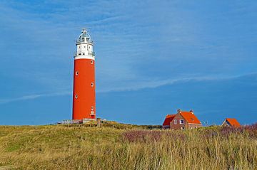 Vuurtoren Eierland van Texel met huisjes van Judith Cool