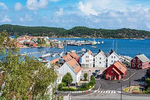 Blick auf die Stadt Lillesand in Norwegen