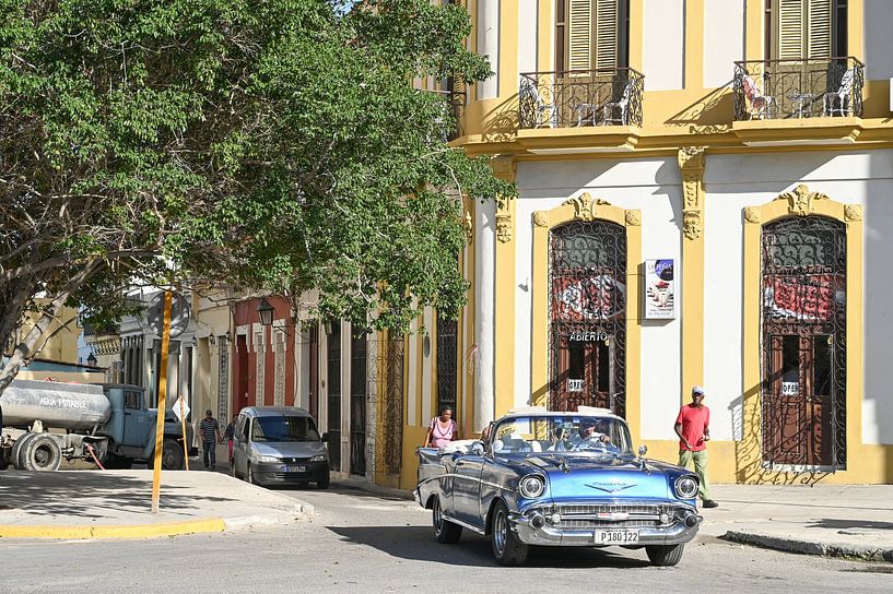 Oldtimer in den Straßen von Habana Vieja von Anouk Hol