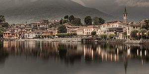 Panorama eines Abends in Mergozzo, Italien