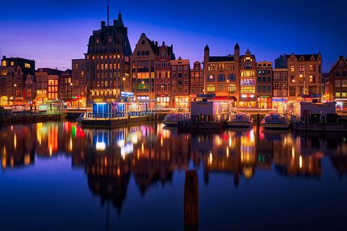 Uitzicht op het Damrak in Amsterdam 1