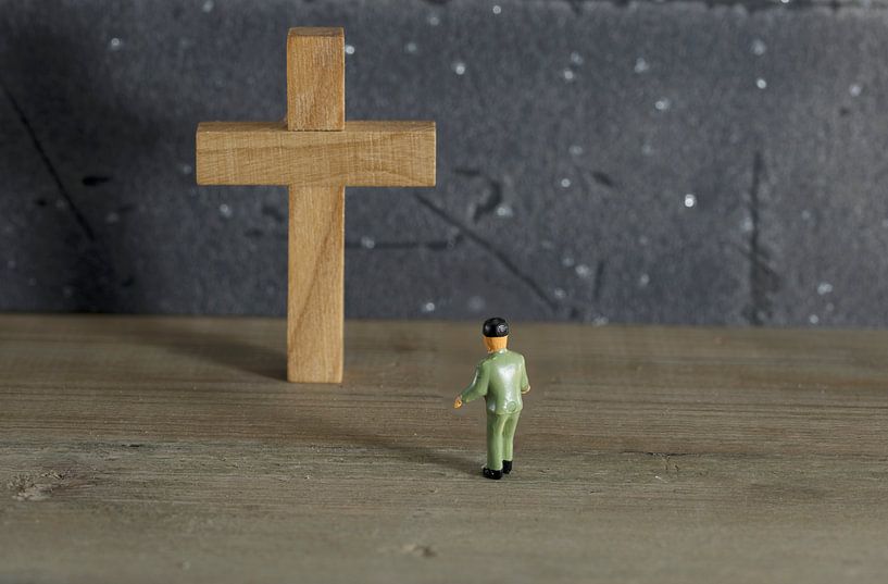 puppetm toy at cross van ChrisWillemsen