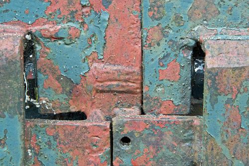 Moderne kunst van historisch hekwerk