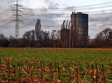 Veld en gasometer