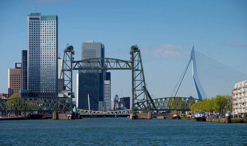De Hef en Erasmusbrug in Rotterdam van Mark De Rooij