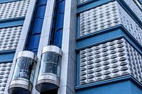 blauw art deco gebouw in Katowice