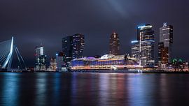 Kreuzfahrtschiff in Rotterdam