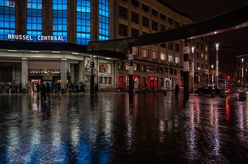 Blaues Licht an der Kreuzung von Werner Lerooy