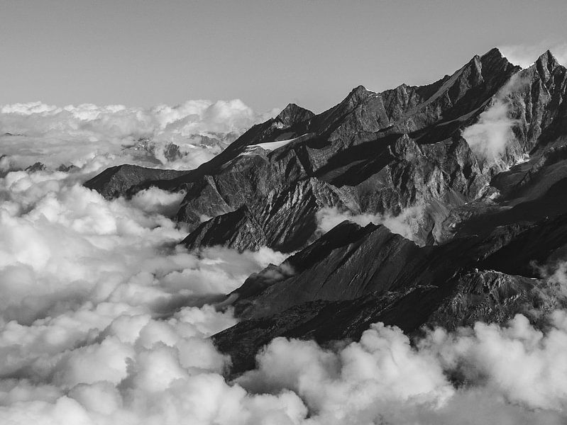 View over the Valais Alps mountains - Black and white by Joren van den Bos