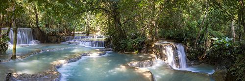 Kuang Si watervallen in de jungle bij Luang Prabang in Laos
